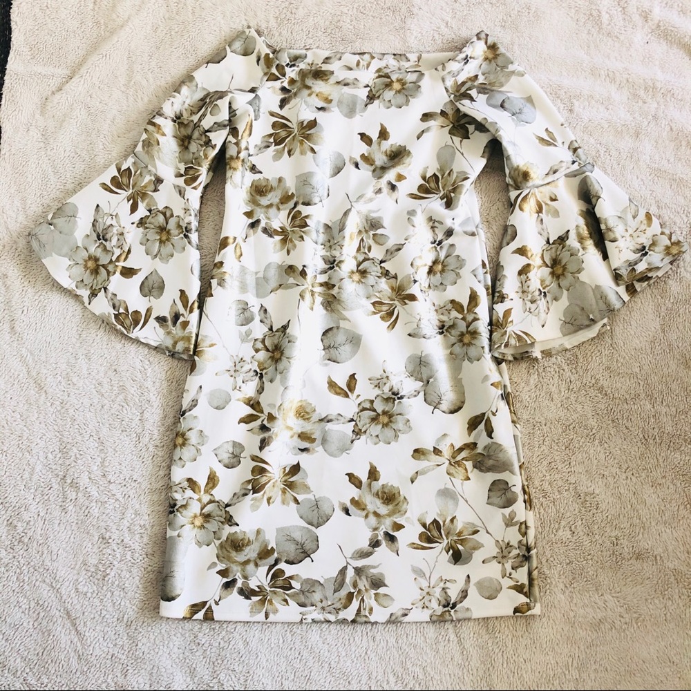 Off the shoulder bell sleeves floral dress - Picture 1 of 6